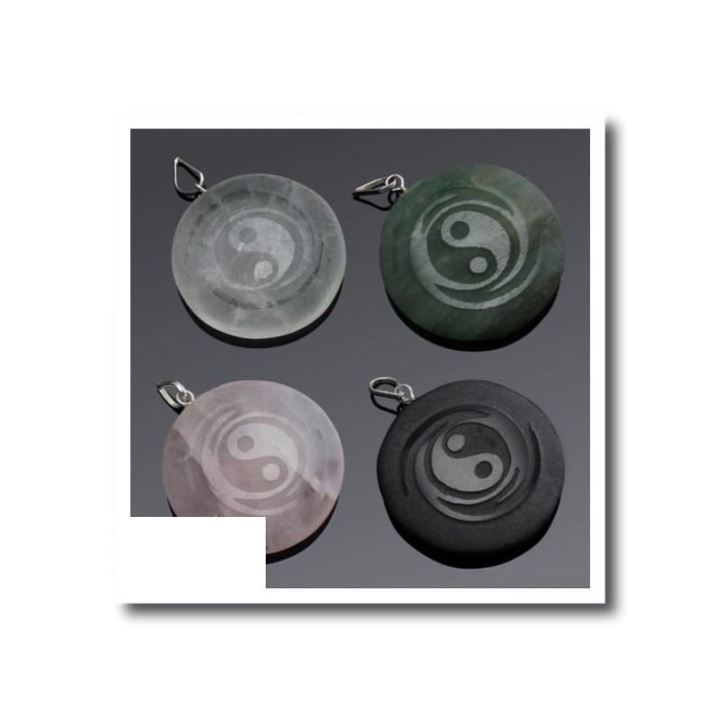 Pendentif Yin et Yang en pierre AVENTURINE VERTE
