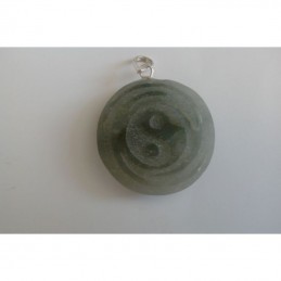 Pendentif Yin et Yang en pierre AVENTURINE VERTE
