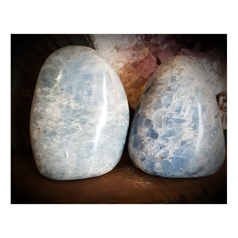 CALCITE BLEUE FORME LIBRE 8CM X 5 CM