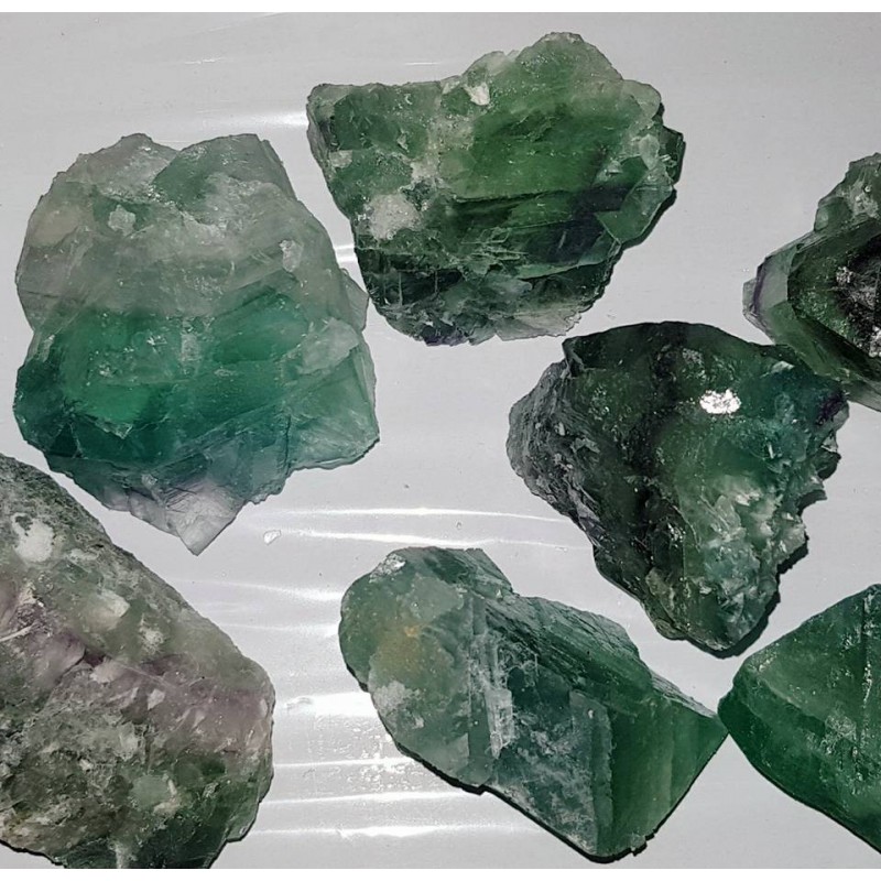 FLUORITE BRUTE 4 A 5 CM 