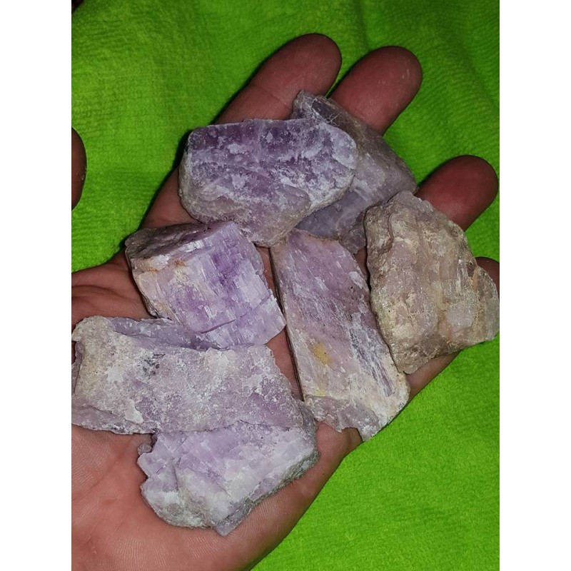 KUNZITE BRUTE EXTRA 4 A 5 CM