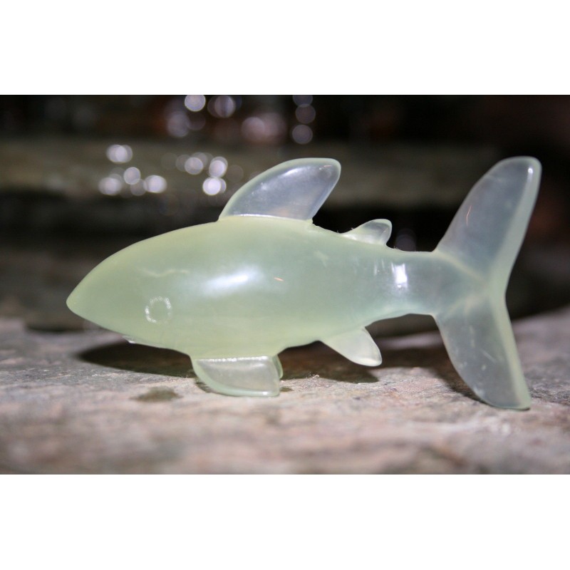 MAGNIFIQUE REQUIN SCULPTE EN JADE 7,5 CM SUR 4 CM DE HAUT MAGNIFIQUE REQUIN SCULPTE EN JADE 7,5 CM SUR 4 CM DE HAUT